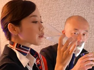 Sáng sớm mệt cô bé với bạn trai cuồng dâm