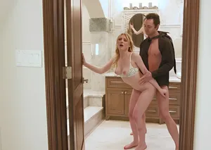 Một gái mại dâm Hàn Quốc lén chụp ảnh ông chủ ~ quan hệ với Xiru, một cô giáo mẫu giáo dễ thương mới bước vào xã hội, thích cười, đã bị bắt gặp đang chụp ảnh lén và phải chấm dứt quan hệ tình dục...